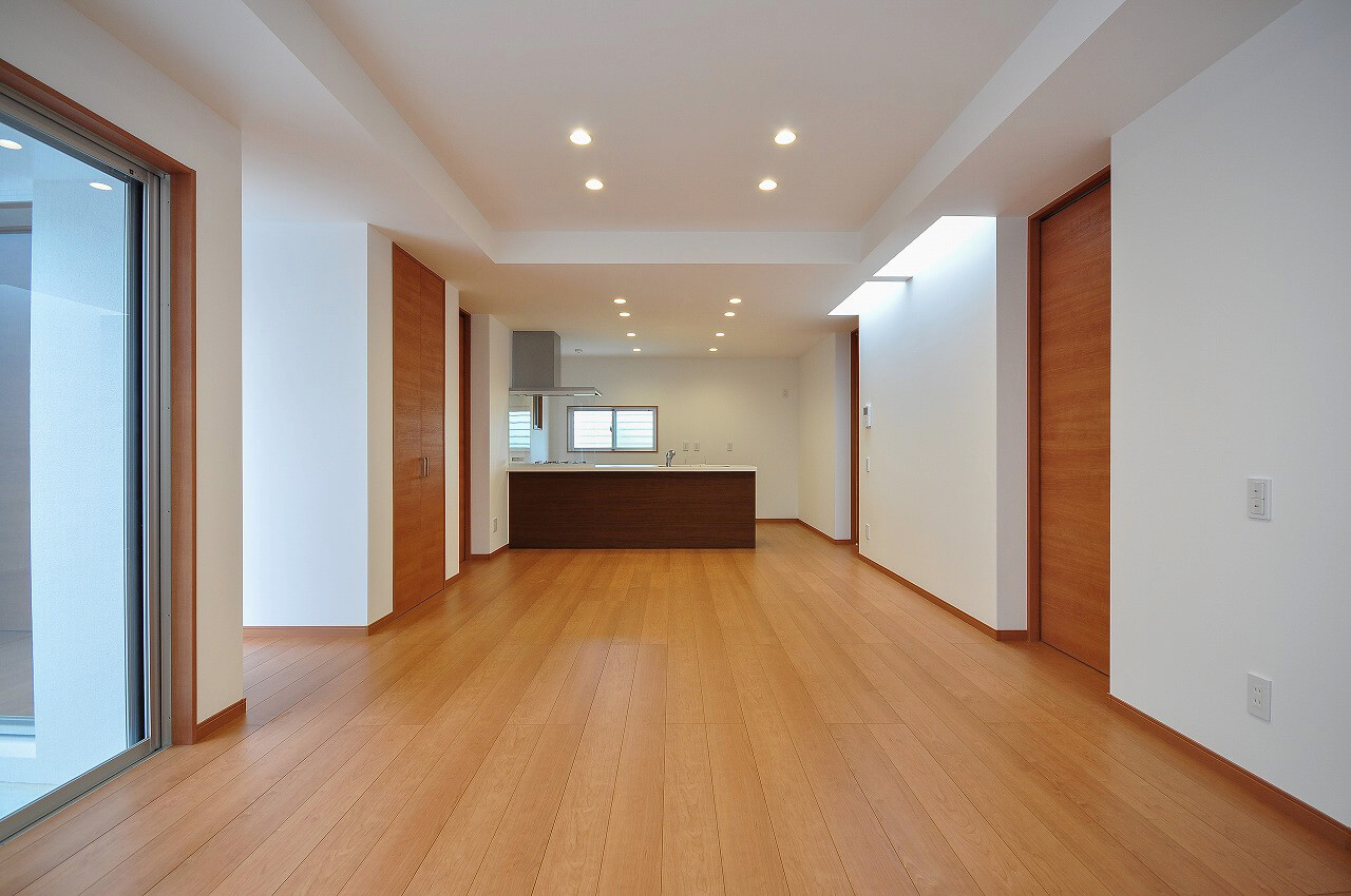 N-HOUSE
