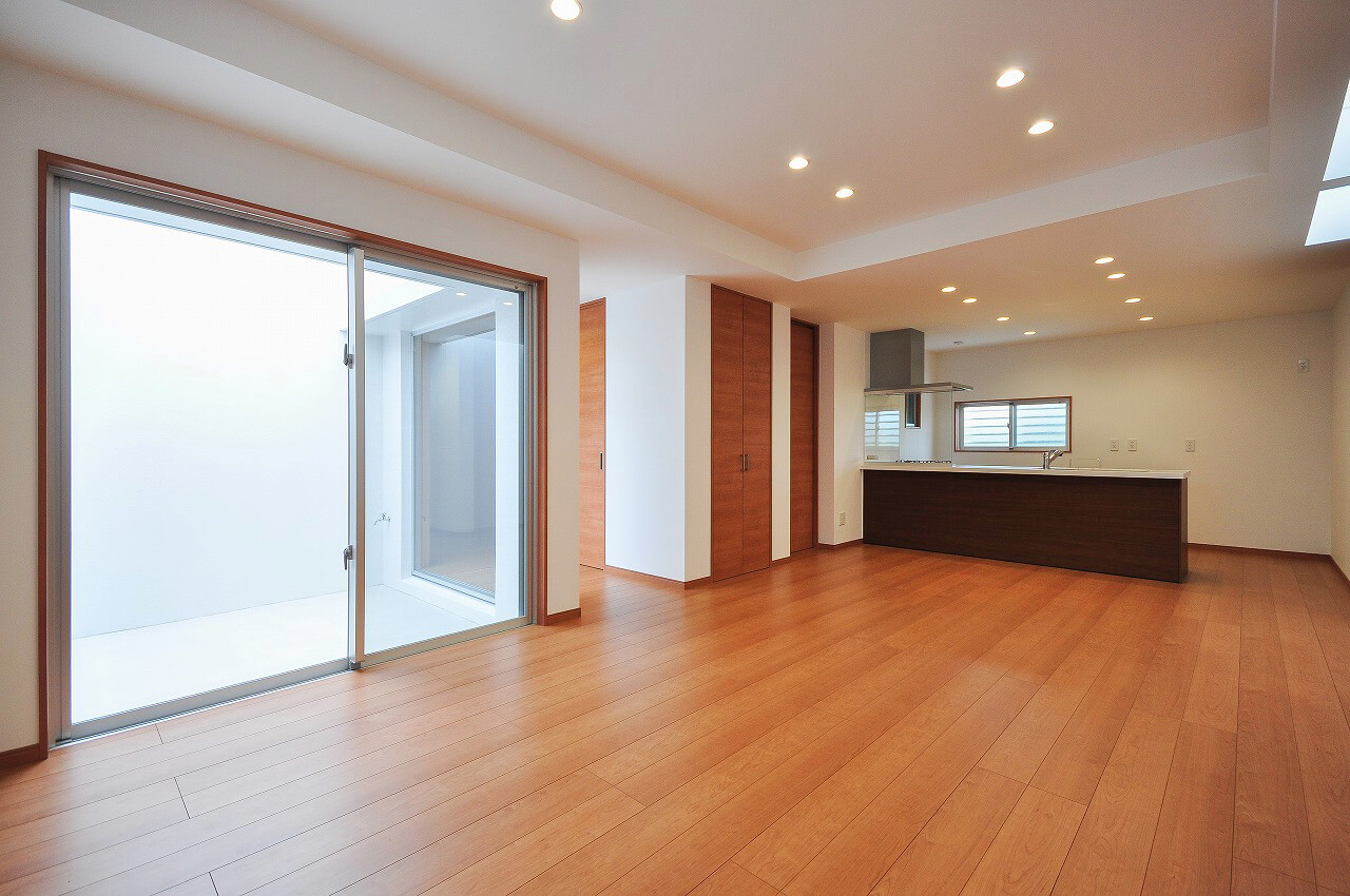 N-HOUSE