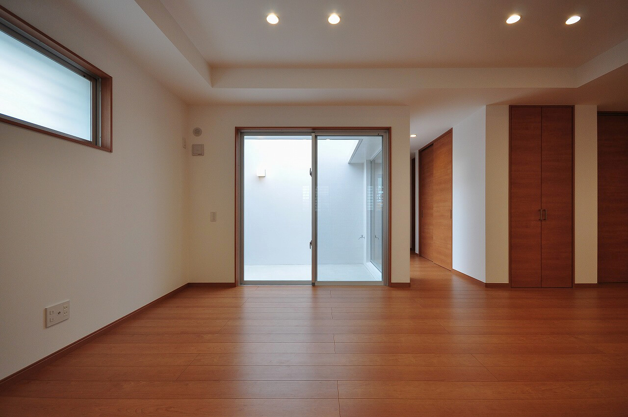 N-HOUSE