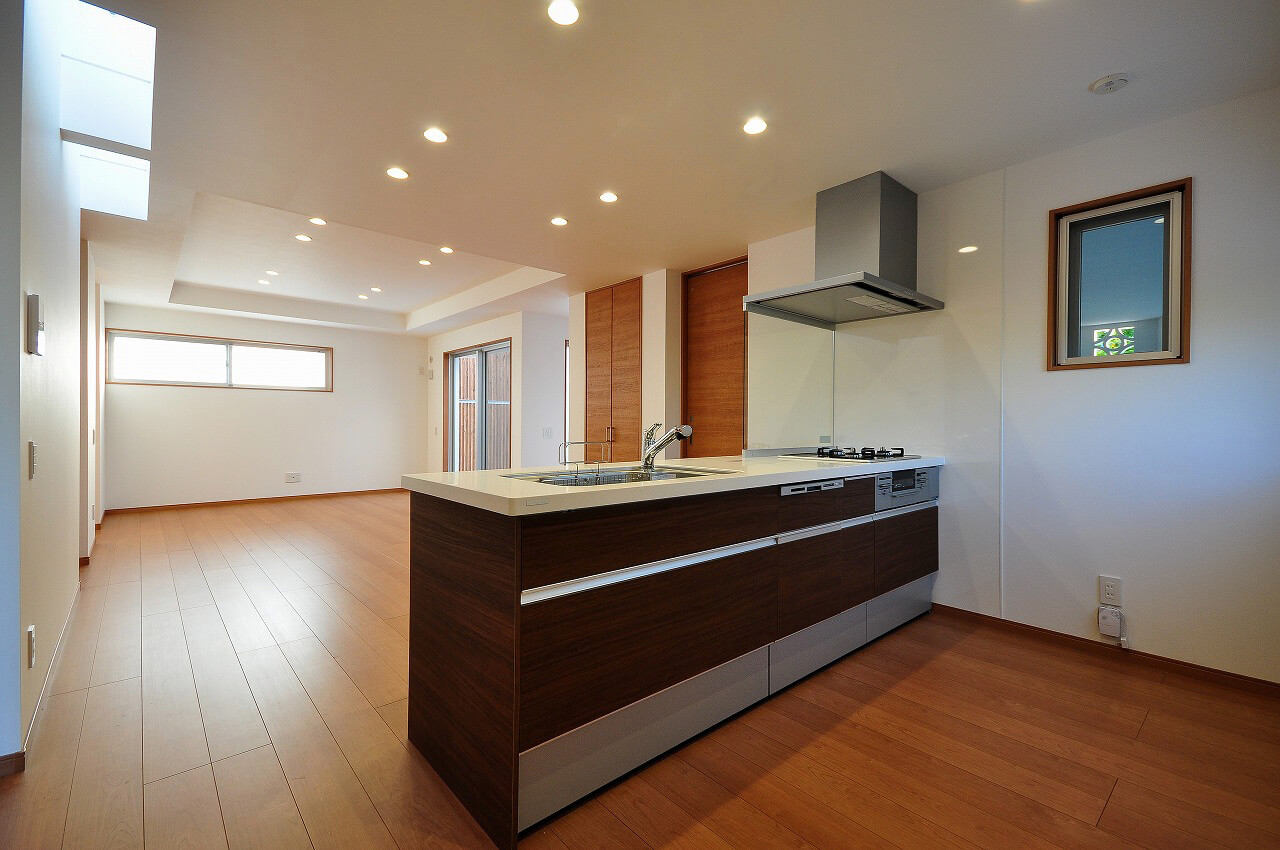 N-HOUSE